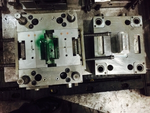 防塵罩外殼模具，防塵罩外殼塑膠模具制造，防塵罩外殼生產(chǎn)廠家F-31245